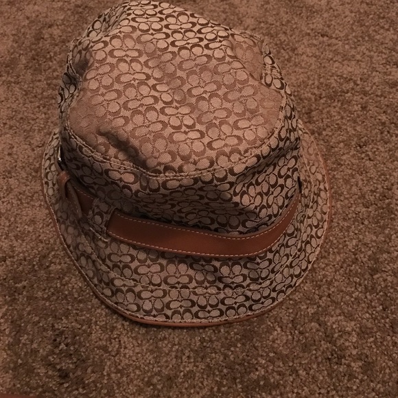 COPY - Coach bucket hat - Picture 5 of 5